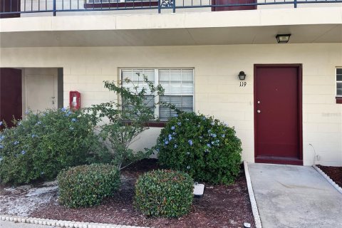 Casa en alquiler en Orlando, Florida, 1 dormitorio, 50.35 m2 № 1853759 - foto 2
