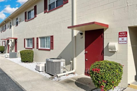 Casa en alquiler en Orlando, Florida, 1 dormitorio, 50.35 m2 № 1853759 - foto 3