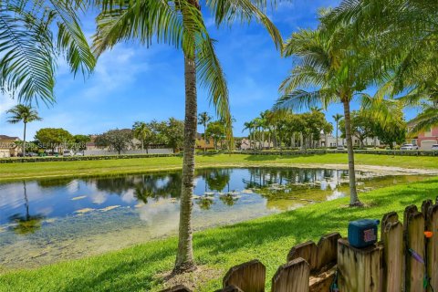 Adosado en venta en Miami, Florida, 4 dormitorios, 178.93 m2 № 2429960 - foto 15