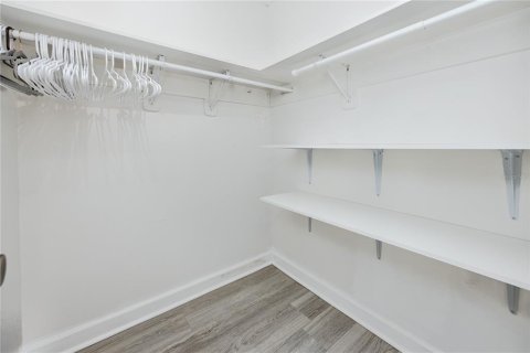 Купить кондоминиум в Клируотер, Флорида 5 комнат, 79.62м2, № 1899574 - фото 16