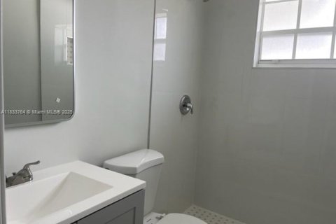 Casa en venta en Fort Lauderdale, Florida, 5 dormitorios, 139.35 m2 № 1814645 - foto 10