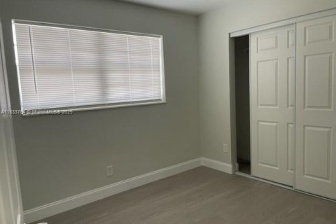 Casa en venta en Fort Lauderdale, Florida, 5 dormitorios, 139.35 m2 № 1814645 - foto 5