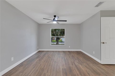 House in Orlando, Florida 4 bedrooms, 208.66 sq.m. № 1519874 - photo 15