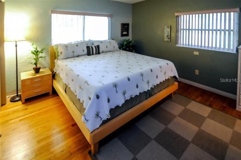Casa en venta en Saint Petersburg, Florida, 3 dormitorios, 172.52 m2 № 1834747 - foto 13