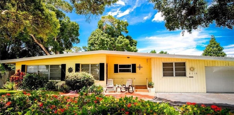 Casa en Saint Petersburg, Florida 3 dormitorios, 172.52 m2 № 1834747