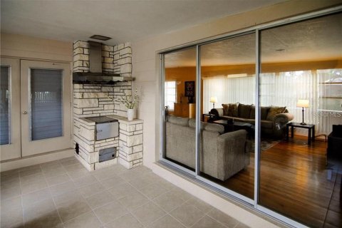 Casa en venta en Saint Petersburg, Florida, 3 dormitorios, 172.52 m2 № 1834747 - foto 7