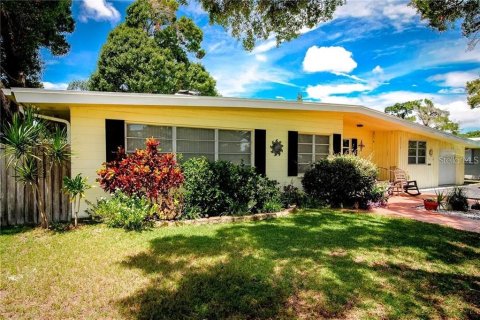 Casa en venta en Saint Petersburg, Florida, 3 dormitorios, 172.52 m2 № 1834747 - foto 2