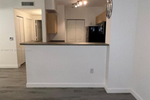 Condo in Tamarac, Florida, 1 bedroom  № 2081771 - photo 14