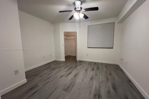 Condo in Tamarac, Florida, 1 bedroom  № 2081771 - photo 21