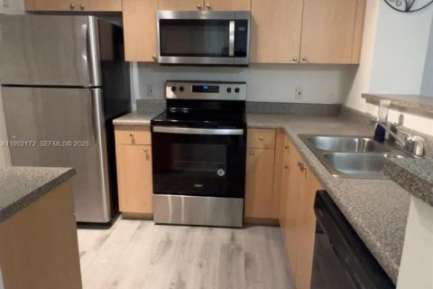 Condo in Tamarac, Florida, 1 bedroom  № 2081771 - photo 7