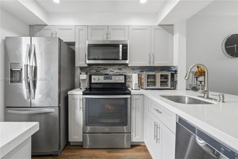 Condo à Davie, Floride, 2 chambres  № 1999370