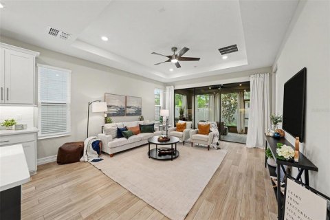 House in ESTANCIA

 in Wesley Chapel, Florida 3 bedrooms, 149.57 sq.m. № 2236052 - photo 5