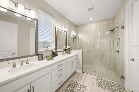 House in ESTANCIA

 in Wesley Chapel, Florida 3 bedrooms, 149.57 sq.m. № 2236052 - photo 18