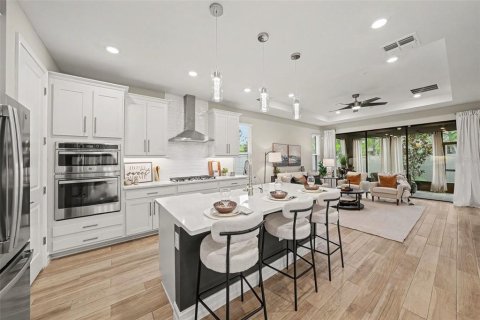 House in ESTANCIA

 in Wesley Chapel, Florida 3 bedrooms, 149.57 sq.m. № 2236052 - photo 9