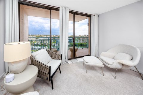 Condominio en venta en Treasure Island, Florida, 2 dormitorios, 109.16 m2 № 1802918 - foto 3