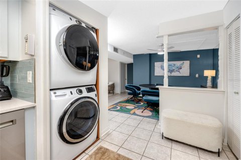 Condominio en venta en Treasure Island, Florida, 2 dormitorios, 109.16 m2 № 1802918 - foto 28