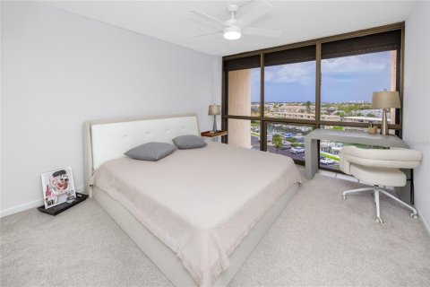 Condominio en venta en Treasure Island, Florida, 2 dormitorios, 109.16 m2 № 1802918 - foto 24