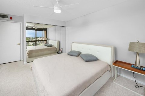 Condominio en venta en Treasure Island, Florida, 2 dormitorios, 109.16 m2 № 1802918 - foto 23