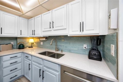 Condominio en venta en Treasure Island, Florida, 2 dormitorios, 109.16 m2 № 1802918 - foto 12