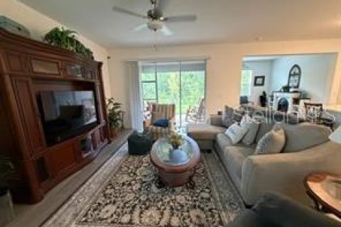 Villa ou maison à louer à Land O' Lakes, Floride: 2 chambres, 155.43 m2 № 2399296 - photo 8