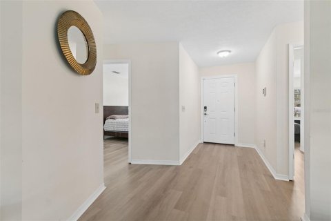 Casa en venta en Brandon, Florida, 4 dormitorios, 207.26 m2 № 2231323 - foto 13
