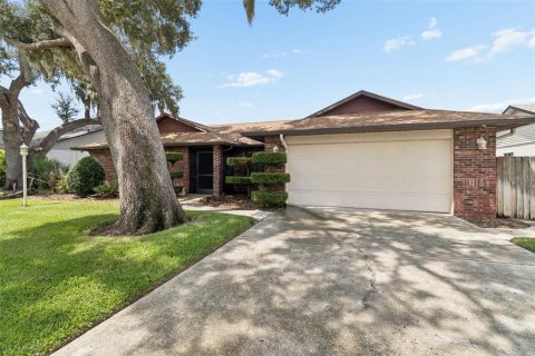 Casa en venta en Brandon, Florida, 4 dormitorios, 207.26 m2 № 2231323 - foto 2
