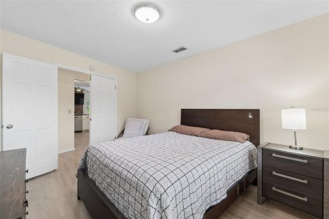 Casa en venta en Brandon, Florida, 4 dormitorios, 207.26 m2 № 2231323 - foto 26