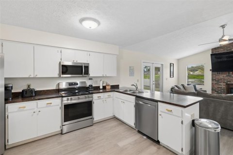 Casa en venta en Brandon, Florida, 4 dormitorios, 207.26 m2 № 2231323 - foto 29