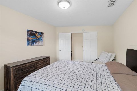 Casa en venta en Brandon, Florida, 4 dormitorios, 207.26 m2 № 2231323 - foto 27