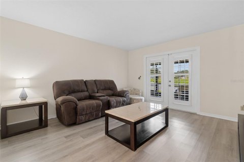 Casa en venta en Brandon, Florida, 4 dormitorios, 207.26 m2 № 2231323 - foto 11