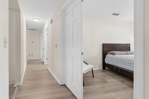 Casa en venta en Brandon, Florida, 4 dormitorios, 207.26 m2 № 2231323 - foto 23