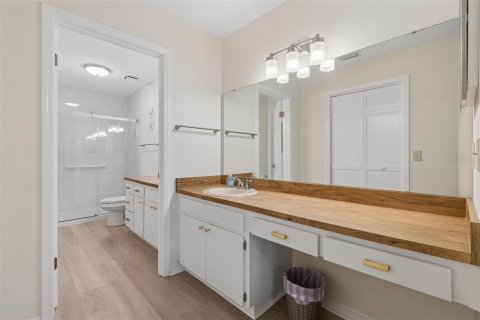 Casa en venta en Brandon, Florida, 4 dormitorios, 207.26 m2 № 2231323 - foto 18
