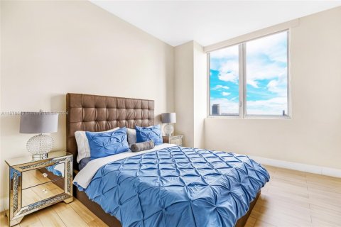 Снять в аренду кондоминиум в Халландейл-Бич, Флорида 3 спальни, 161.37м2, № 1933861 - фото 20