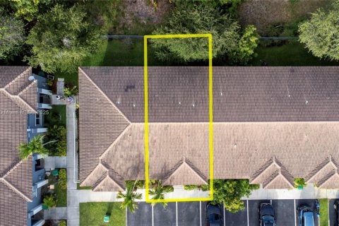 Adosado en venta en Pembroke Park, Florida, 3 dormitorios, 135.64 m2 № 1953699 - foto 16