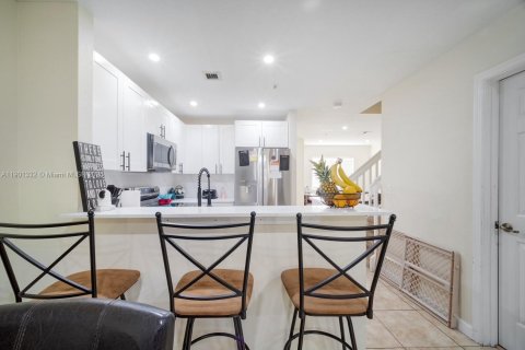 Adosado en venta en Pembroke Park, Florida, 3 dormitorios, 135.64 m2 № 1953699 - foto 12