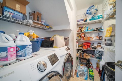 Adosado en venta en Pembroke Park, Florida, 3 dormitorios, 135.64 m2 № 1953699 - foto 18