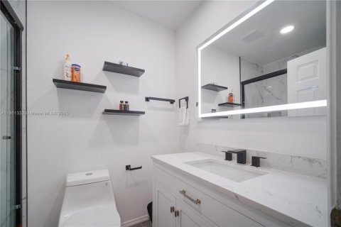 Adosado en venta en Pembroke Park, Florida, 3 dormitorios, 135.64 m2 № 1953699 - foto 8