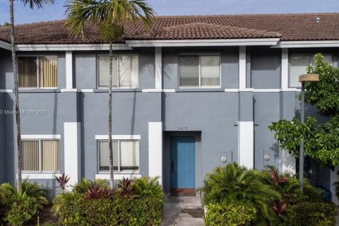 Adosado en venta en Pembroke Park, Florida, 3 dormitorios, 135.64 m2 № 1953699 - foto 1