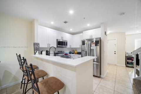 Adosado en venta en Pembroke Park, Florida, 3 dormitorios, 135.64 m2 № 1953699 - foto 11