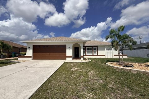Villa ou maison à Cape Coral, Floride 3 chambres, 112.97 m2 № 2091475