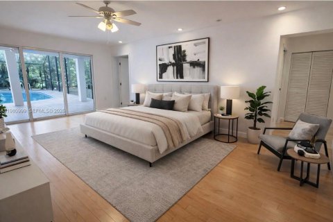 House in Pinecrest, Florida 3 bedrooms, 208.75 sq.m. № 2043259 - photo 10