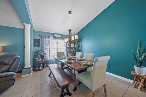 Villa ou maison à vendre à Zephyrhills, Floride: 4 chambres, 215.72 m2 № 1677782 - photo 12