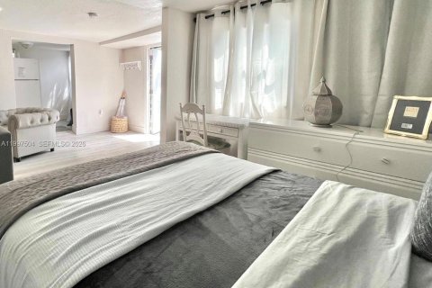 Propiedad comercial en venta en Miami, Florida, 217.67 m2 № 2059512 - foto 4