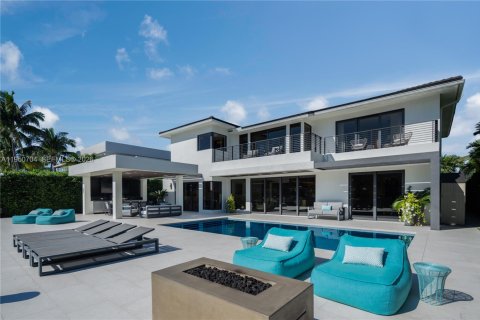 Купить виллу или дом в Норт-Майами, Флорида 6 спален, 534.19м2, № 2006180 - фото 27