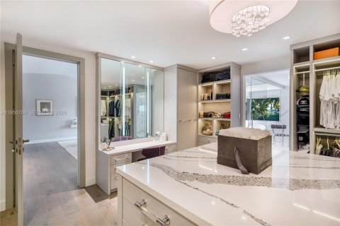 Купить виллу или дом в Норт-Майами, Флорида 6 спален, 534.19м2, № 2006180 - фото 17