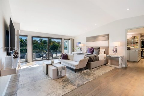 Купить виллу или дом в Норт-Майами, Флорида 6 спален, 534.19м2, № 2006180 - фото 24