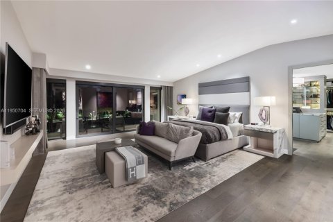 Купить виллу или дом в Норт-Майами, Флорида 6 спален, 534.19м2, № 2006180 - фото 15