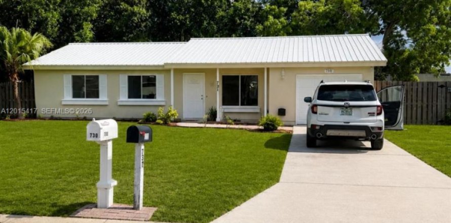 House in Vero Beach, Florida 3 bedrooms, 122.63 sq.m. № 2168718
