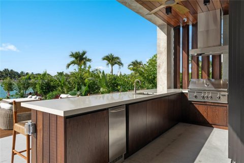 Villa ou maison à vendre à Miami Beach, Floride: 6 chambres, 567.54 m2 № 2089385 - photo 26