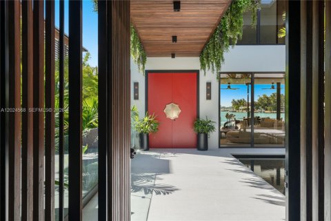 Villa ou maison à vendre à Miami Beach, Floride: 6 chambres, 567.54 m2 № 2089385 - photo 19